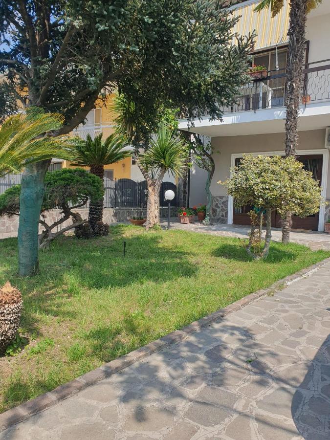 Ospitalita Il Noce Bed & Breakfast Brusciano Eksteriør bilde
